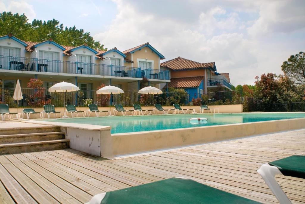 Résidence Pierre&Vacances Le Hameau du Lac Marciac Exterior foto
