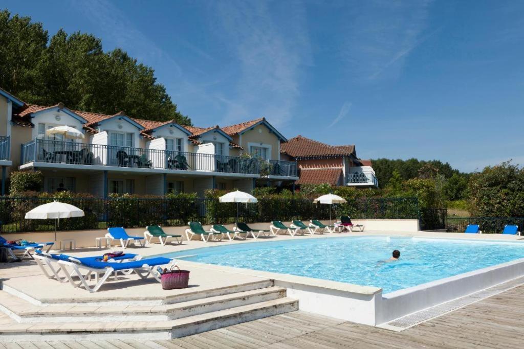 Résidence Pierre&Vacances Le Hameau du Lac Marciac Exterior foto